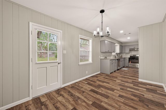 1203 Bernard Avenue, Rosenberg, TX 77471