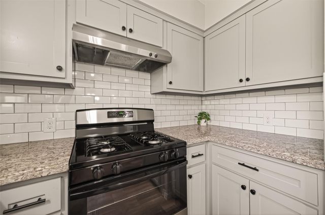 1203 Bernard Avenue, Rosenberg, TX 77471