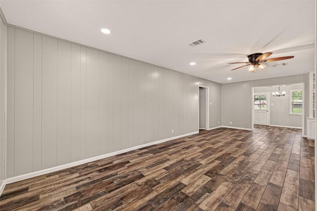 1203 Bernard Avenue, Rosenberg, TX 77471