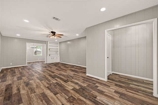 1203 Bernard Avenue, Rosenberg, TX 77471