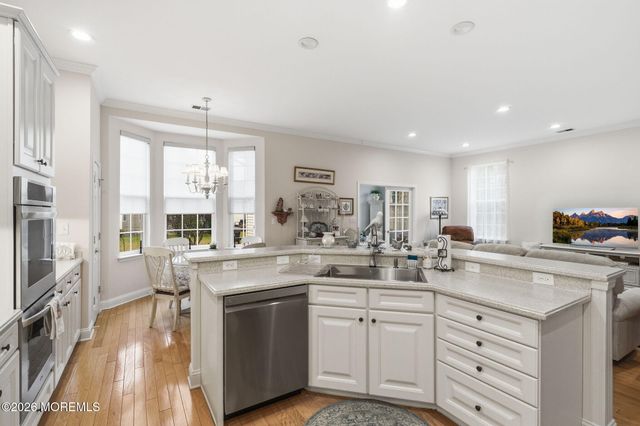 19 Hot Springs Terrace, Barnegat, NJ 08005