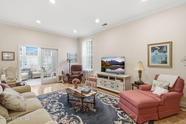 19 Hot Springs Terrace, Barnegat, NJ 08005