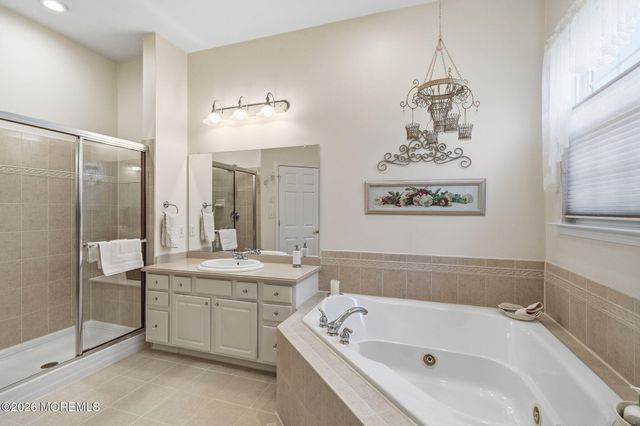 19 Hot Springs Terrace, Barnegat, NJ 08005