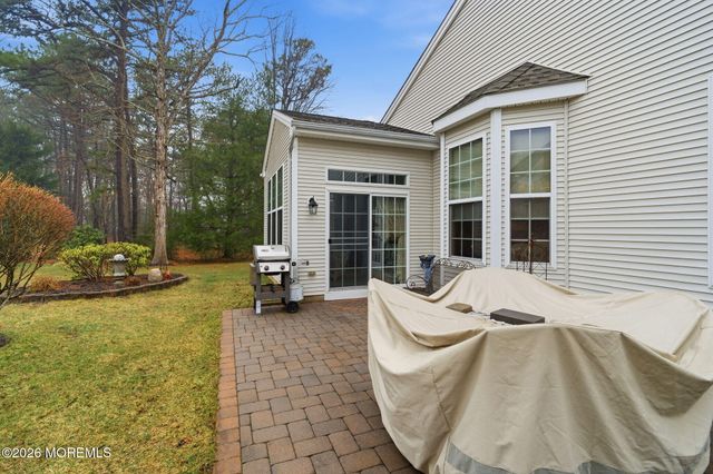 19 Hot Springs Terrace, Barnegat, NJ 08005
