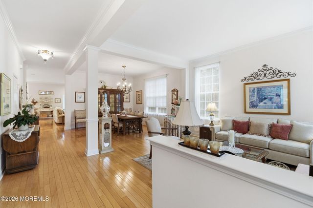 19 Hot Springs Terrace, Barnegat, NJ 08005