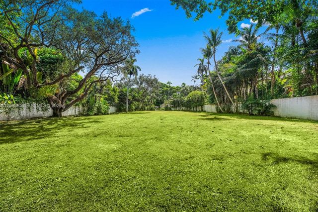 3940 Douglas Road, Miami, FL 33133