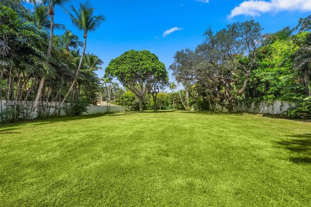 3940 Douglas Road, Miami, FL 33133