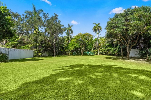 3940 Douglas Road, Miami, FL 33133