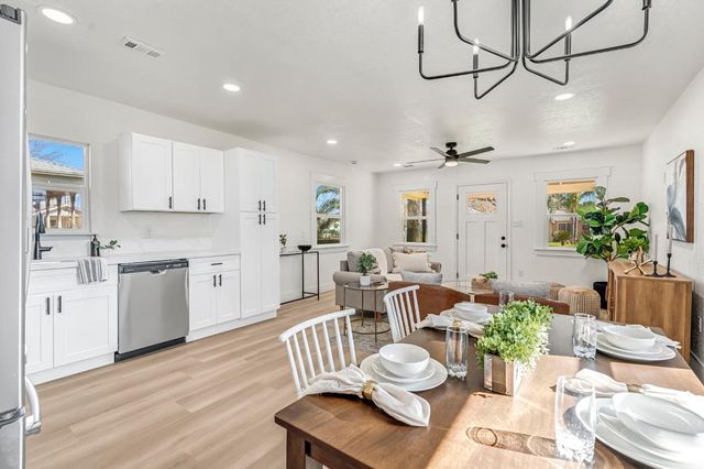 1575 19th Avenue, Kingsburg, CA 93631