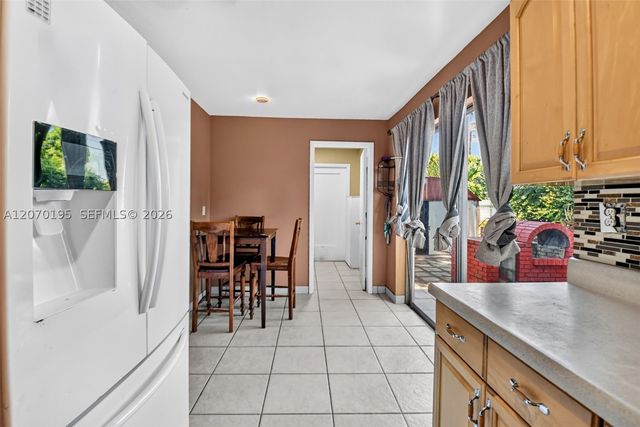 1572 Woodland Ave, West Palm Beach, FL 33415