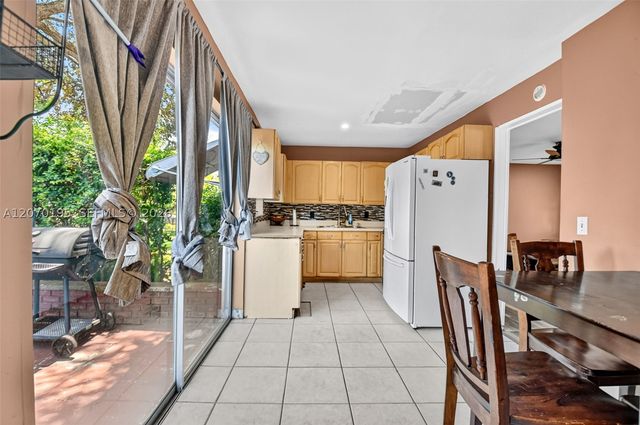 1572 Woodland Ave, West Palm Beach, FL 33415