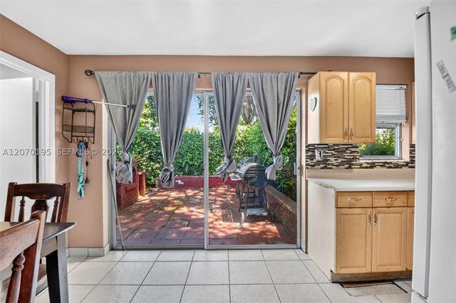 1572 Woodland Ave, West Palm Beach, FL 33415