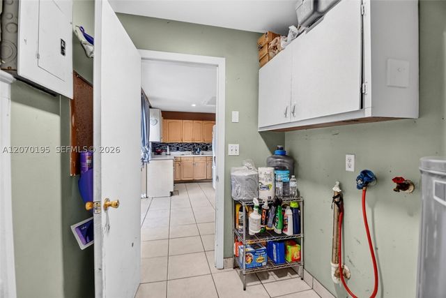 1572 Woodland Ave, West Palm Beach, FL 33415