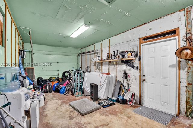 1572 Woodland Ave, West Palm Beach, FL 33415