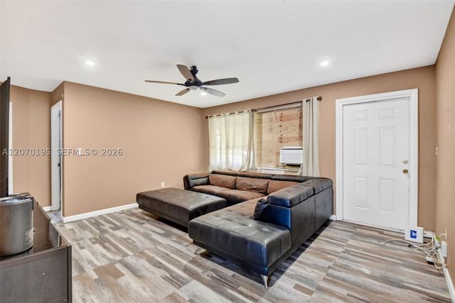 1572 Woodland Ave, West Palm Beach, FL 33415