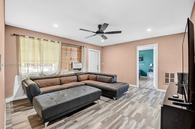1572 Woodland Ave, West Palm Beach, FL 33415