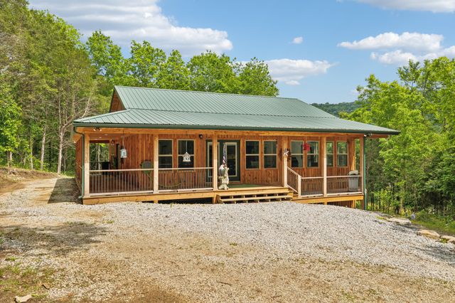 1840 Lick Creek Rd, Hartsville, TN 37074