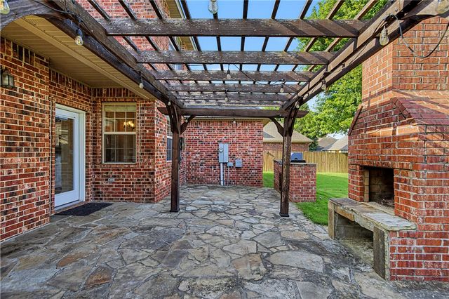 3750 Rock Springs Street, Springdale, AR 72762
