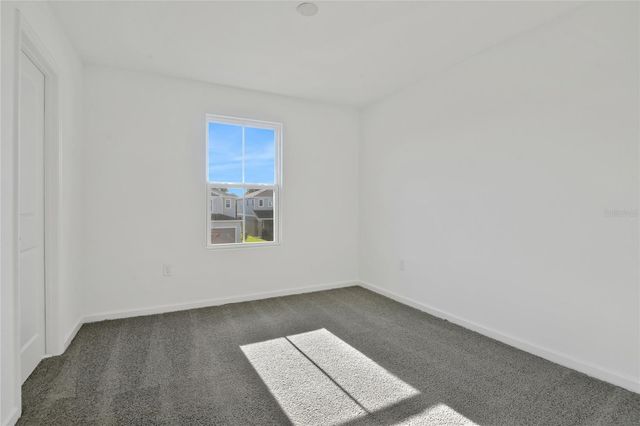 734 LAKE DELL AVENUE, Dundee, FL 33838