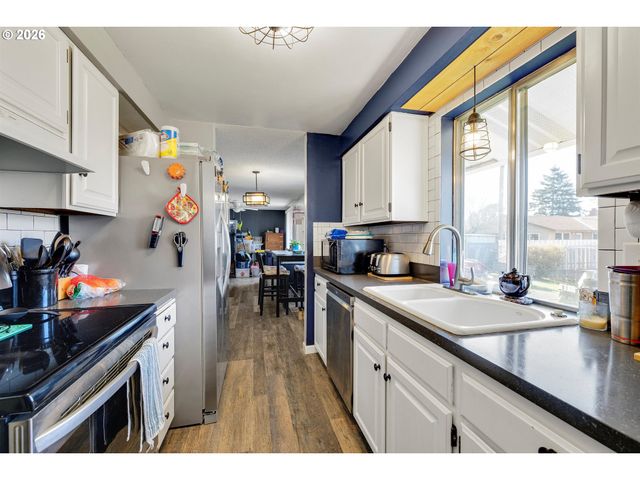 1035 Se 225TH Ave, Gresham, OR 97030