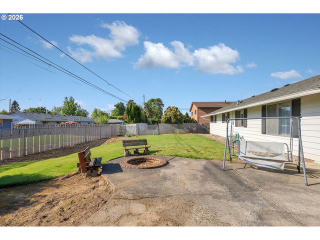 1035 Se 225TH Ave, Gresham, OR 97030