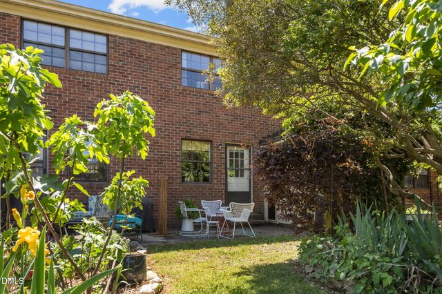 105 Fidelity Street B19, Carrboro, NC 27510