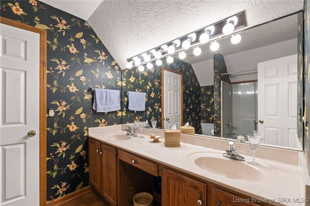 3003 Gardner Boulevard, Jeffersonville, IN 47130