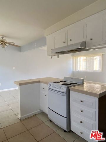 1215 Amethyst Street D, Redondo Beach, CA 90277