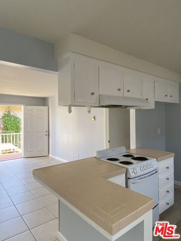 1215 Amethyst Street D, Redondo Beach, CA 90277