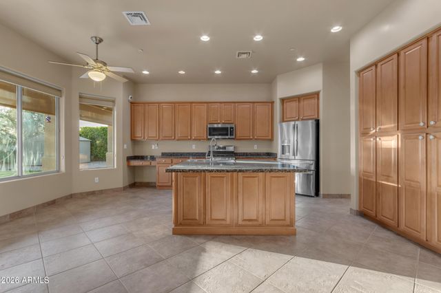 5208 N 180TH Lane, Litchfield Park, AZ 85340