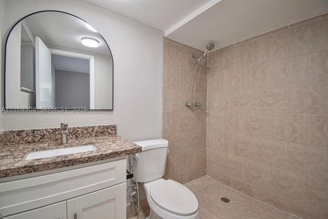 770 SE 2nd Ave E201, Deerfield Beach, FL 33441