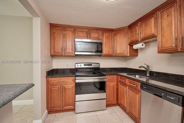 770 SE 2nd Ave E201, Deerfield Beach, FL 33441