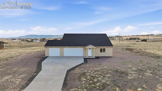 1743 N Heron Drive, Pueblo West, CO 81007