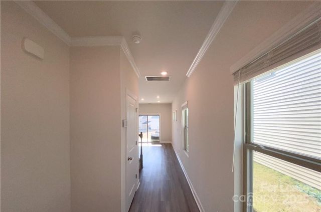 5020 Shadbush Road, Charlotte, NC 28215