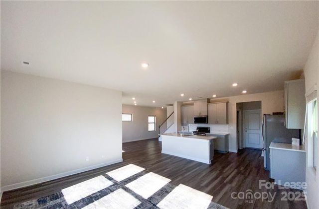 5020 Shadbush Road, Charlotte, NC 28215