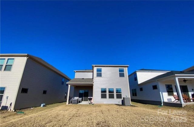 5020 Shadbush Road, Charlotte, NC 28215