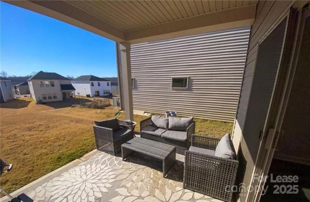 5020 Shadbush Road, Charlotte, NC 28215