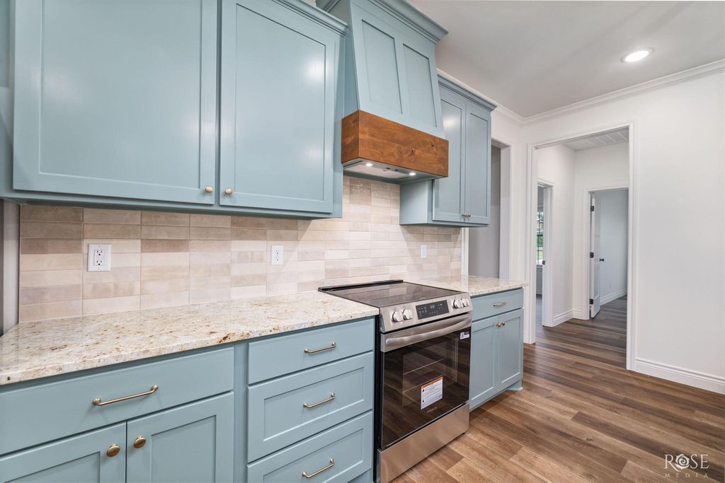Image 10 of property listing at 3608 Grandview Drive, San Angelo, TX 76904