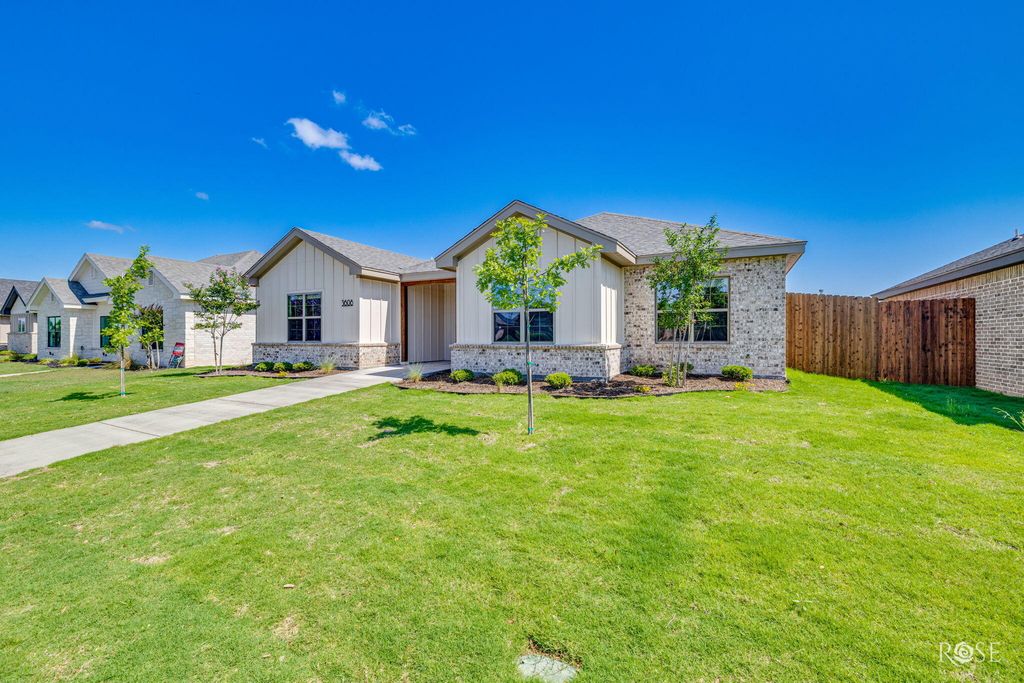 Image 32 of property listing at 3608 Grandview Drive, San Angelo, TX 76904