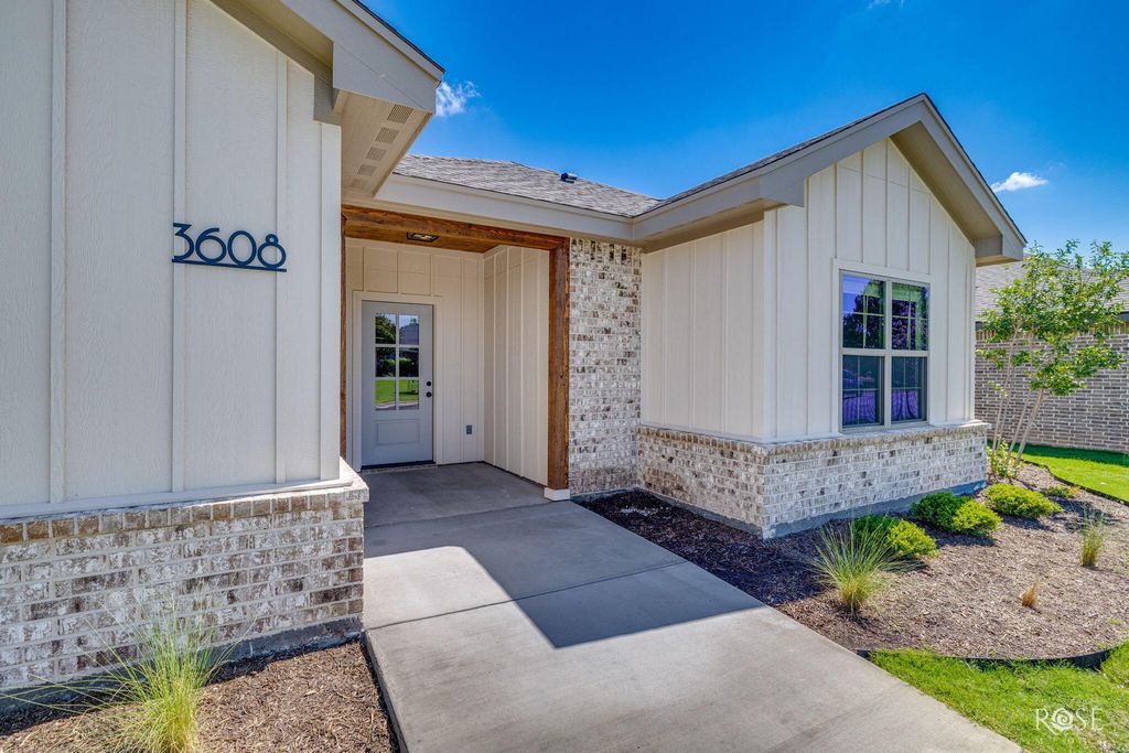 Image 36 of property listing at 3608 Grandview Drive, San Angelo, TX 76904