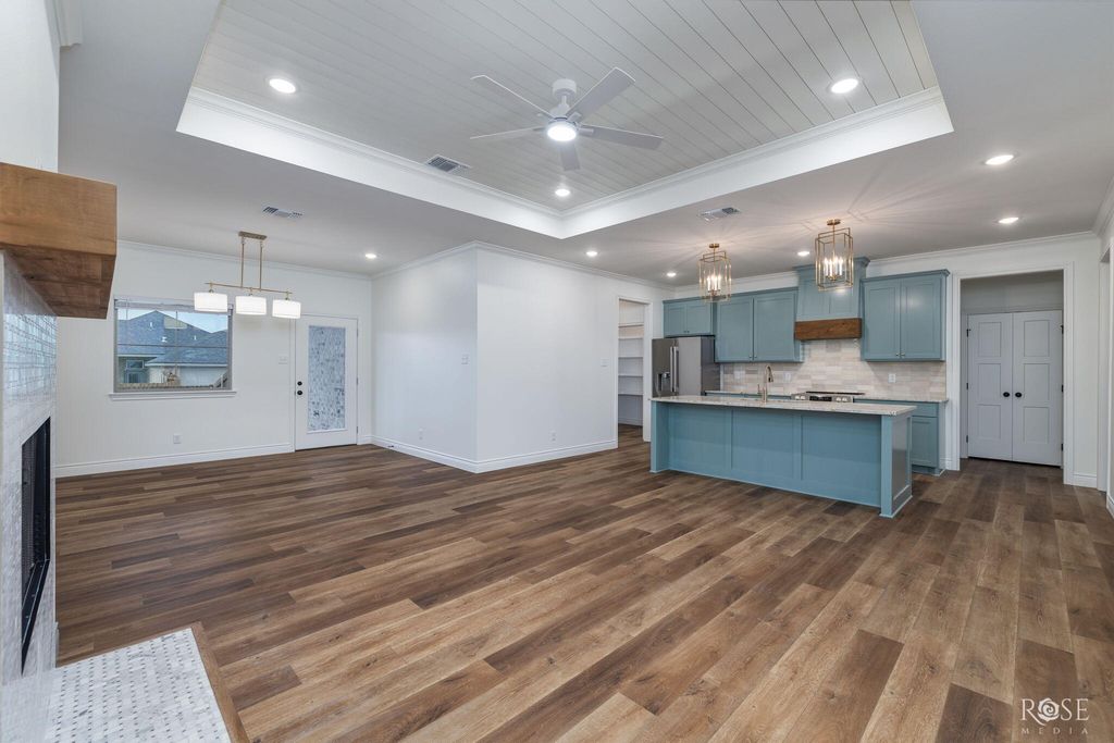 Image 5 of property listing at 3608 Grandview Drive, San Angelo, TX 76904