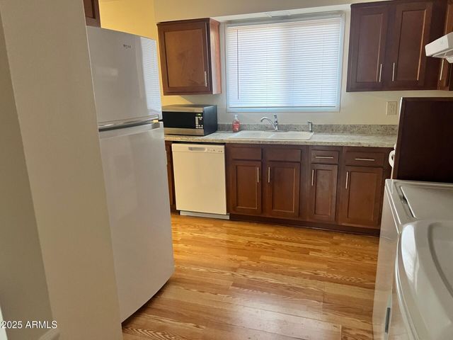 6604 S Lakeshore Drive Unit D, Tempe, AZ 85283