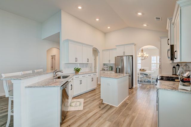 417 Heathside St., Murrells Inlet, SC 29576