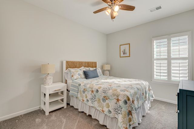 417 Heathside St., Murrells Inlet, SC 29576