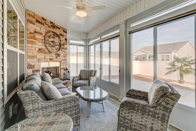 417 Heathside St., Murrells Inlet, SC 29576