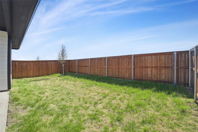 4127 Lavon Drive, Farmersville, TX 75442