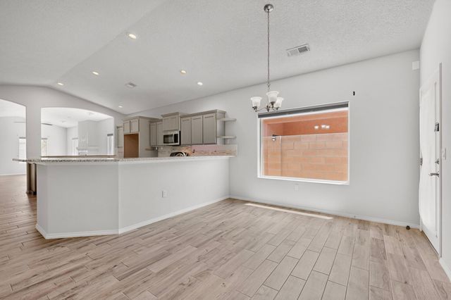 2367 Firewheel Avenue SW, Los Lunas, NM 87031