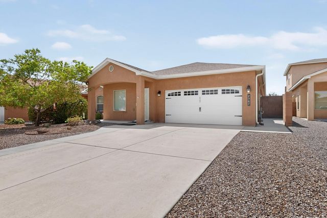 2367 Firewheel Avenue SW, Los Lunas, NM 87031