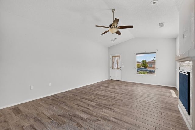 2367 Firewheel Avenue SW, Los Lunas, NM 87031