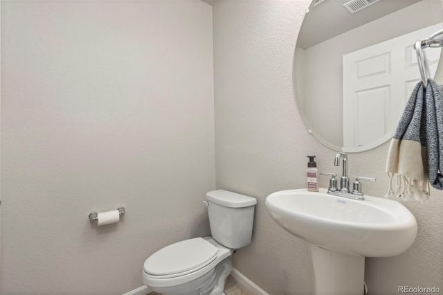 6078 N Lisbon Street, Aurora, CO 80019